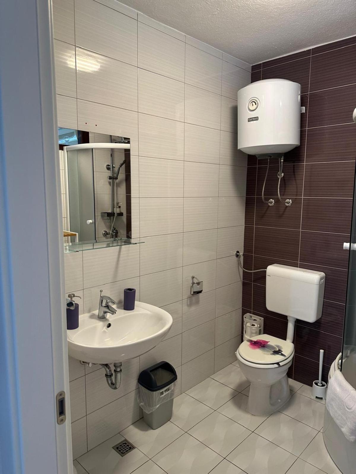 Apartments "Laci" Krk Town Luaran gambar